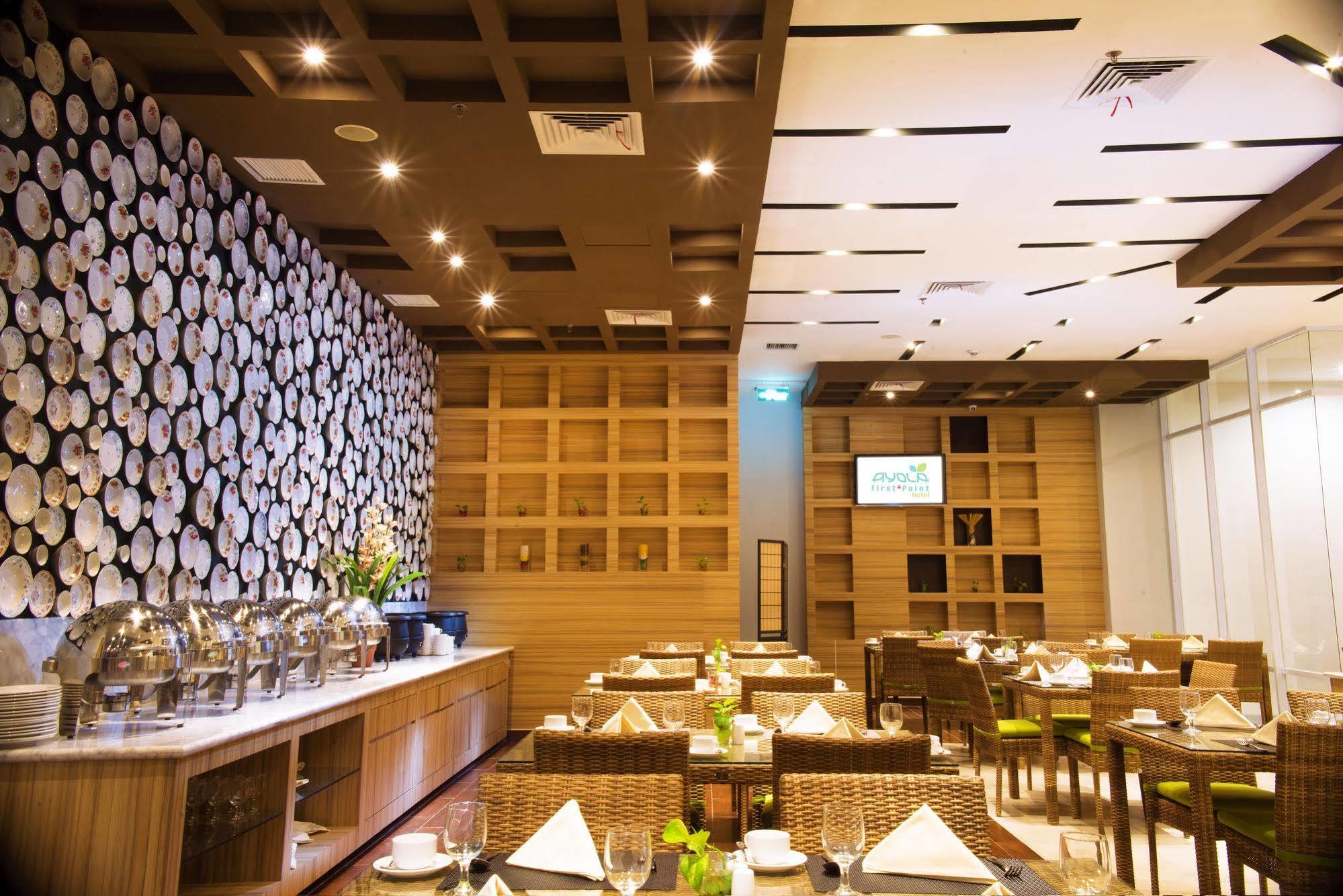 Ayola First Point Hotel Pekanbaru Luaran gambar